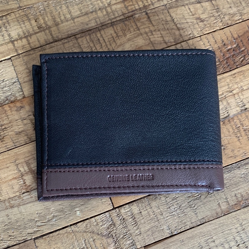 Perry Ellis Black and Brown Leather Card Holder